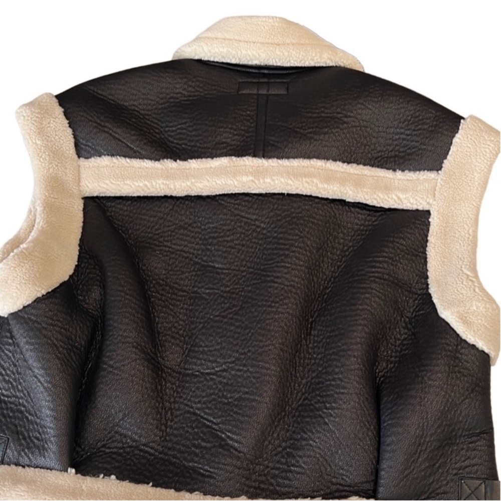 BLANK NYC Black & Ivory Vegan Leather and Sherpa Front Pockets Vest Sz M - Picture 2 of 4